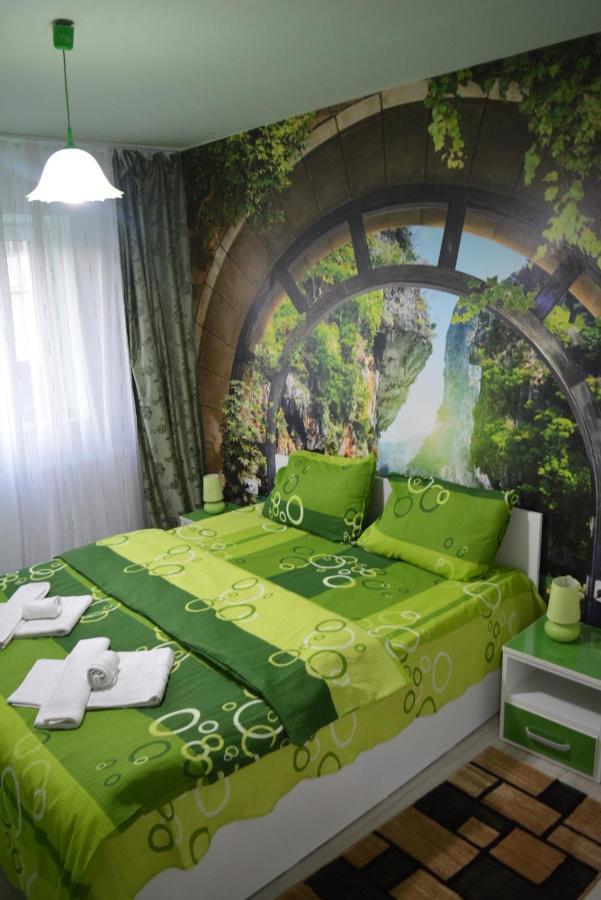 Green Rooms Hunedoara Exterior photo